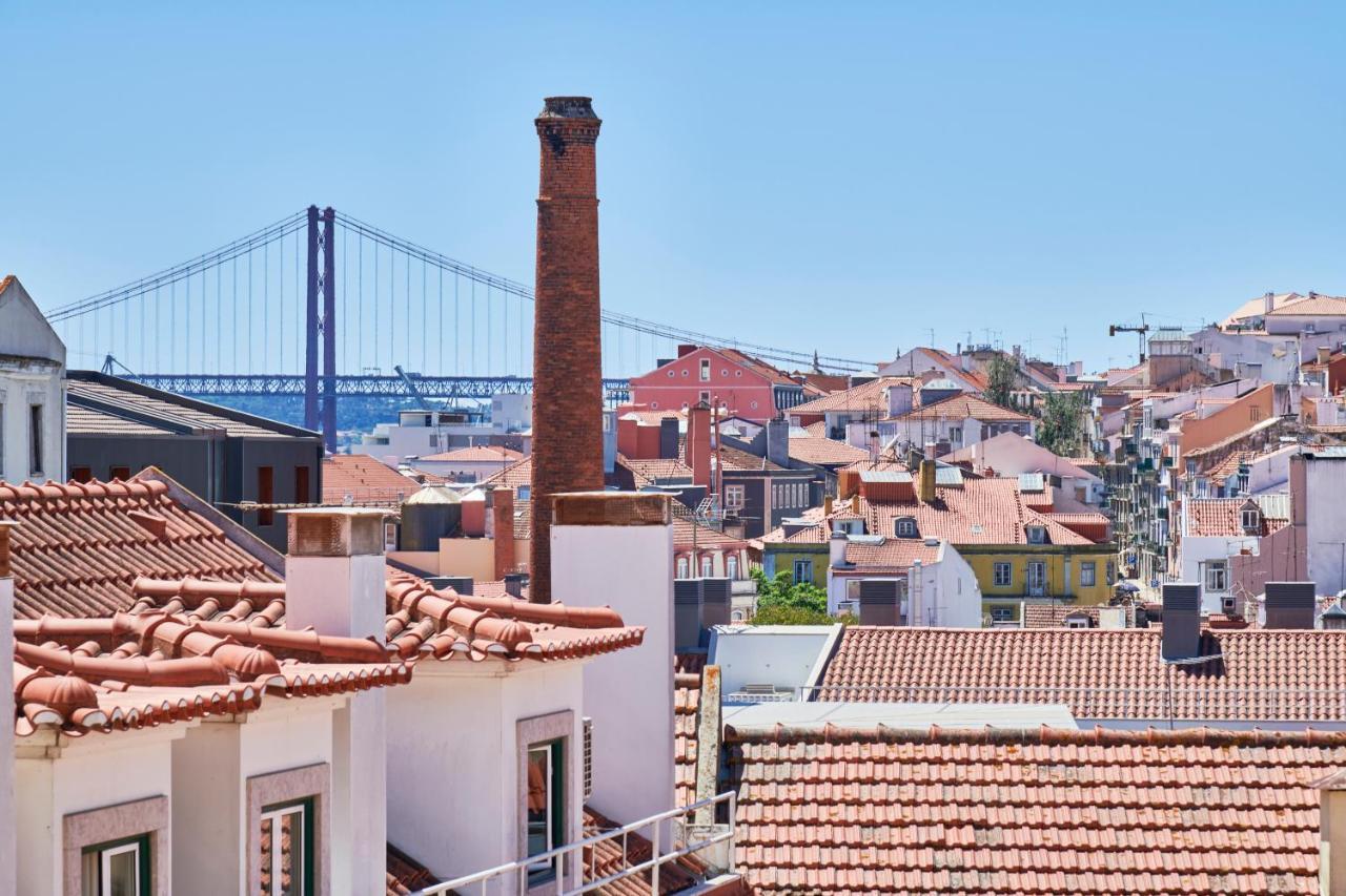 Light Filled Apartment Near Chiado, By Timecooler Lisbon Exterior photo